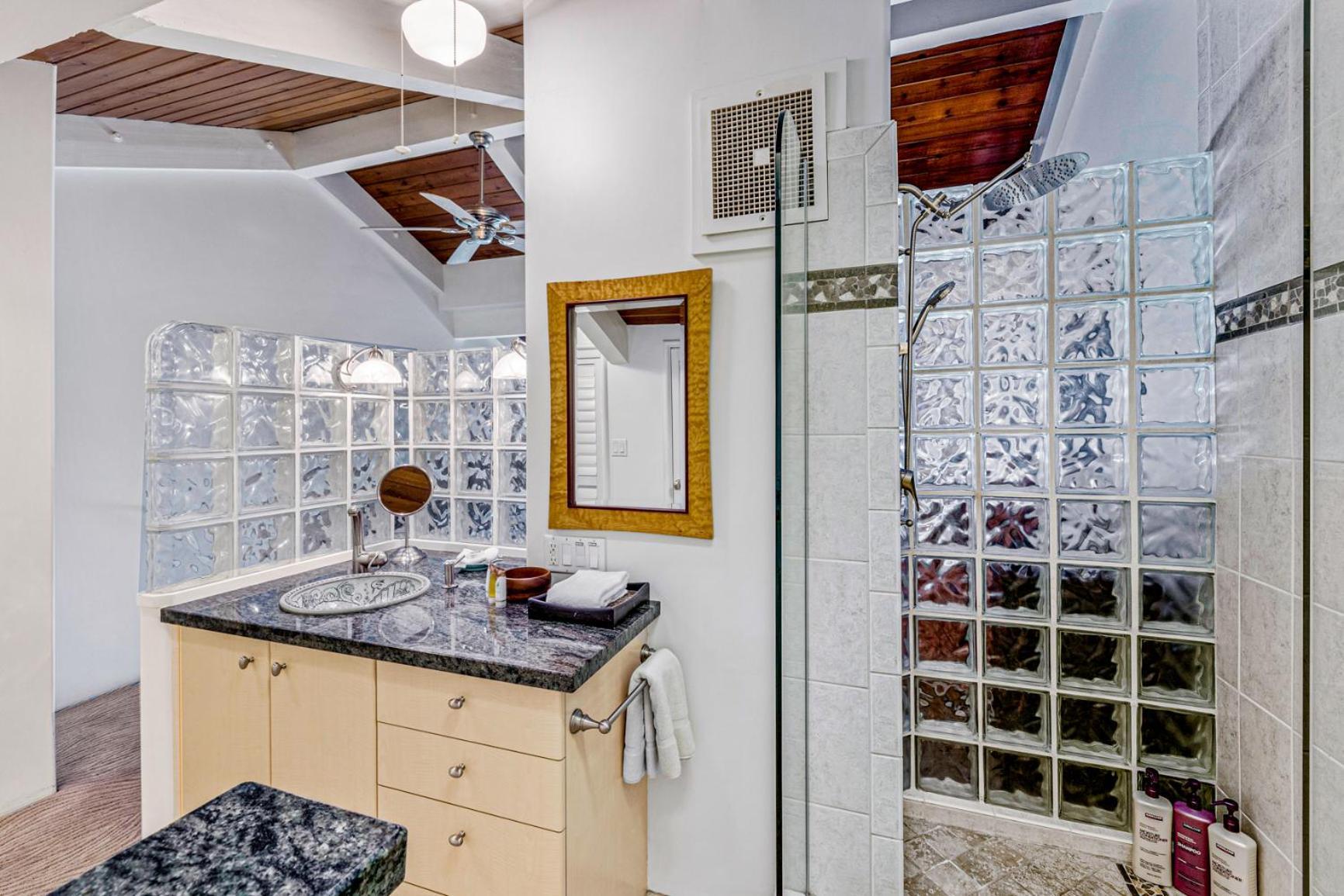 The Noniluna Two - Sleeps 9 Plus Pack N Play Lahaina Bagian luar foto